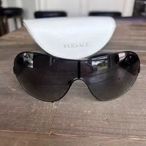 Versace | Accessories | Versace Vintage Sunglasses With Case  display picture 2